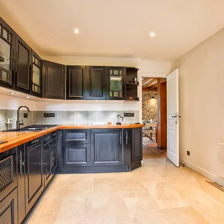 Paseo - 11 Bedrooms - Large Heated Swimming Pool - Near Deauville Villa