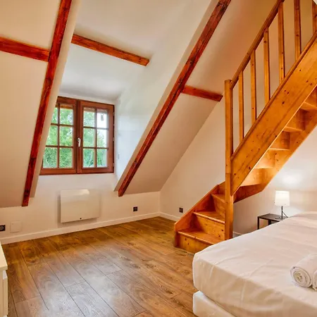 Villa Paseo - 11 Bedrooms - Large Heated Swimming Pool - Near Deauville Bonneville-sur-Touques